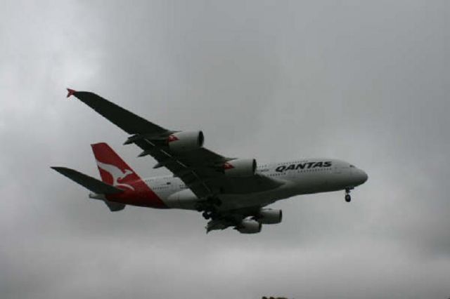 Airbus A380-800 (VH-OQA)