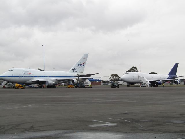 Boeing 747-400 (N356KD) - 2 747s at Christchurch 