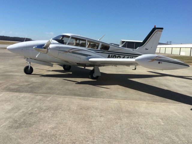 Piper PA-30 Twin Comanche (N8844Y)