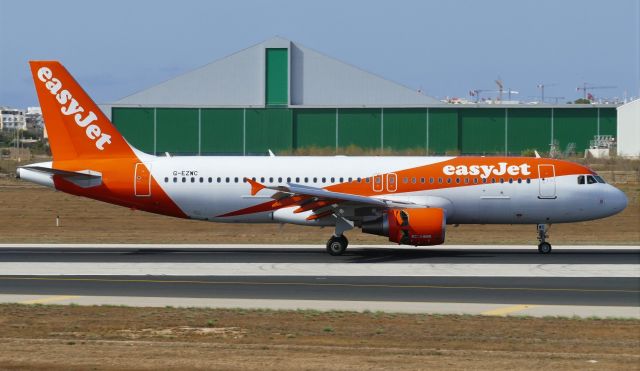 Airbus A320 (G-EZWC) - On landing RW31