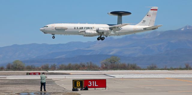 Boeing JE-3 Sentry (82-0006) - Boeing E-3C Sentry 920006 ( <<< erroneous, see David's Comment below, correct reg is 820006), 552nd ACW (Air Control Wing), Tinker AFB, Oklahoma, is about to touch down on the outboard runway 31R for the third of three touch-and-goes. The fourth time, the AWACS bird landed and taxied to the terminal.