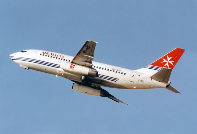 Boeing 737-200 (9H-ABF)