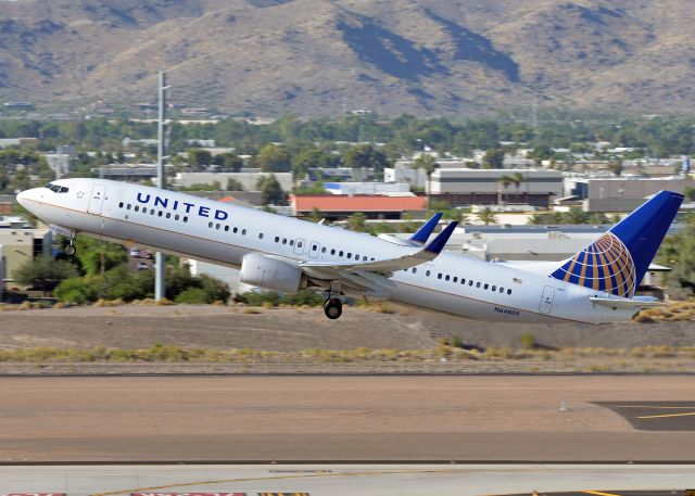 Boeing 737-900 (N64809)