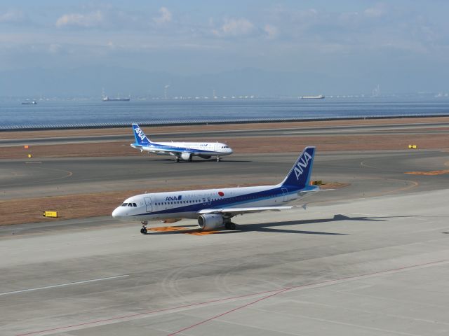 Airbus A321 — - 7日前の写真