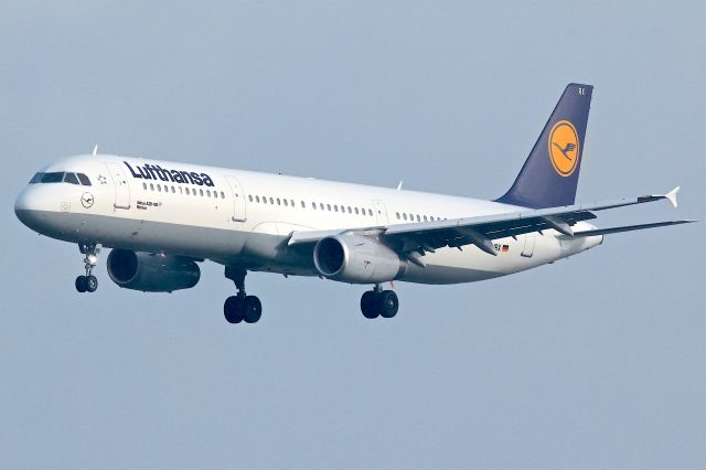 Airbus A321 (D-AIRX)