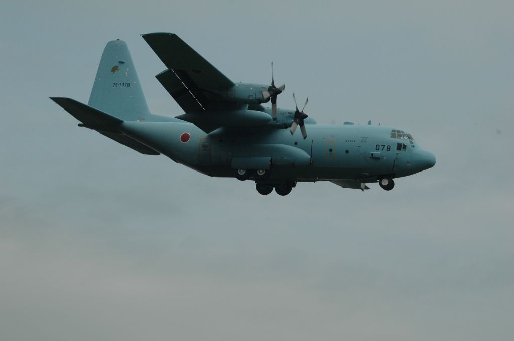 Lockheed C-130 Hercules (75-1078) - Nov.02.2013  RWY17