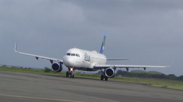 Airbus A321 (N961JT)