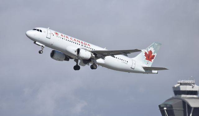 Airbus A320 (C-FPWE) - Departing LAX