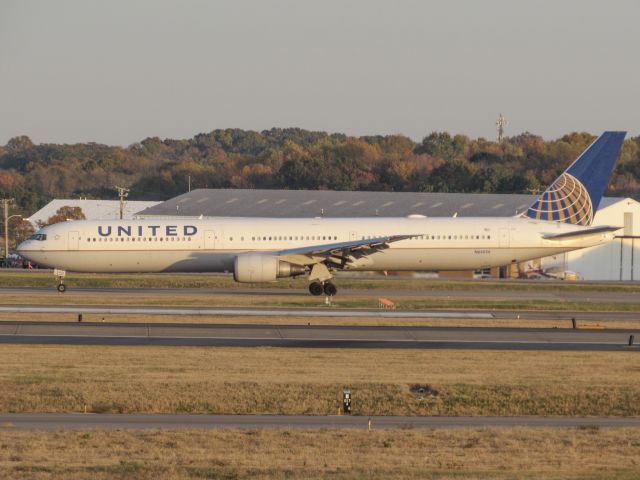 BOEING 767-400 (N66056) - Kansas City Chiefs Charter 