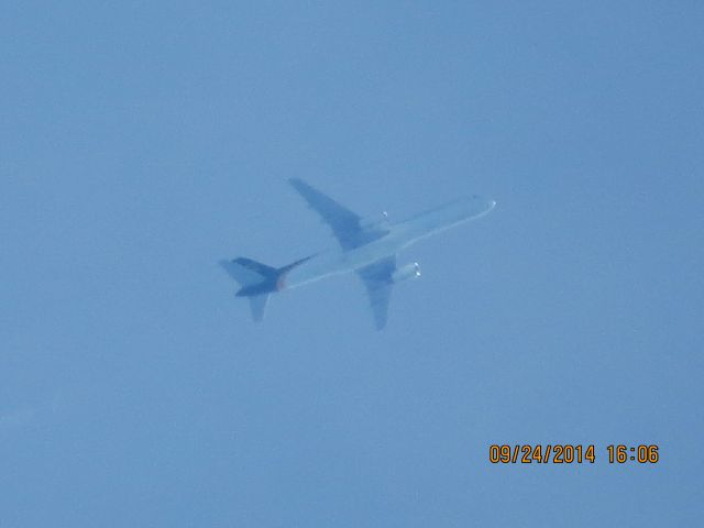 Boeing 757-200 (N346UP) - UPS flight from 2940 from CAE  to MHR over Southeastern Kansas at 36,000 feet.