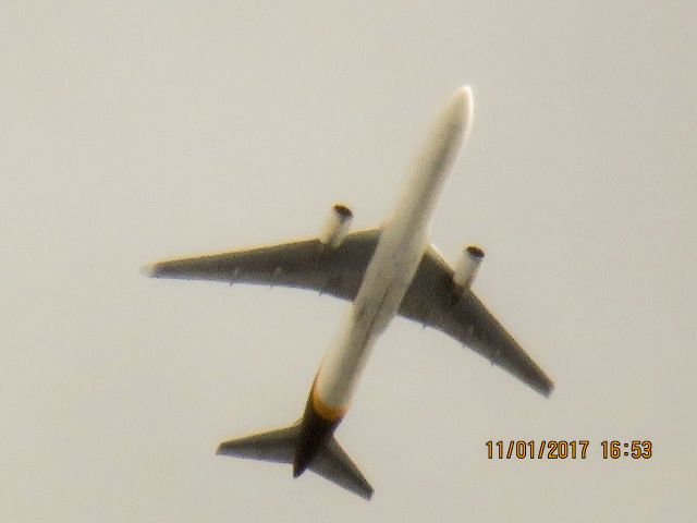 BOEING 767-300 (N340UP)