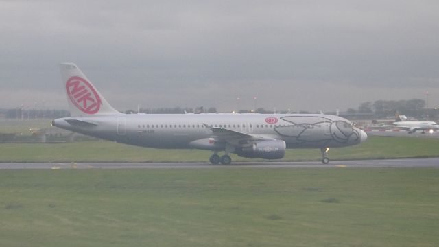 Airbus A320 (OE-LEF) - Delivered to Niki in 2010