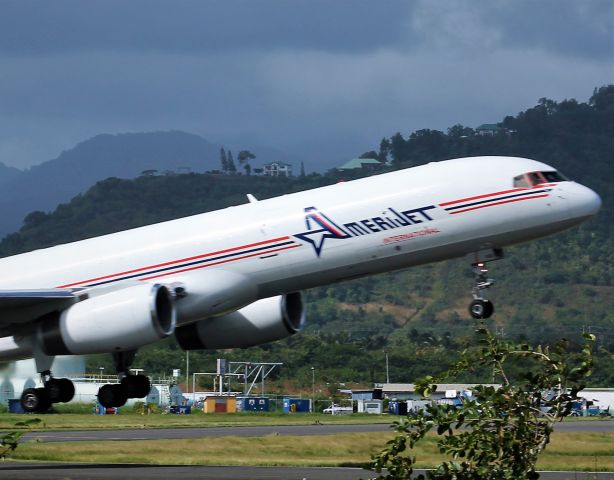 Boeing 757-200 (N192AN)