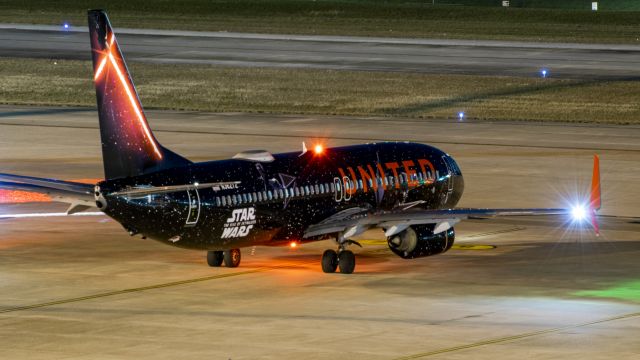 Boeing 737-800 (N36272) - United Star Wars livery waiting for taxi from terminal E KIAH