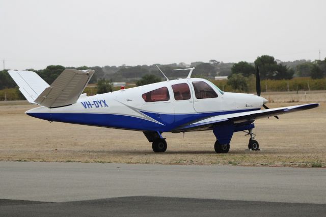 Beechcraft 35 Bonanza (VH-DYX)