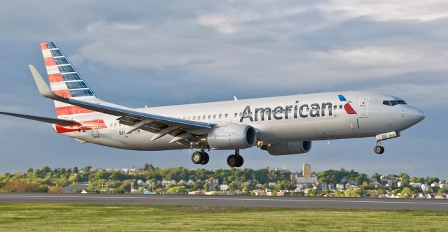 Boeing 737-700 (N991AN) - 50,40,30,20.....@ KBOS Logan Airport on FlightAware.Com !