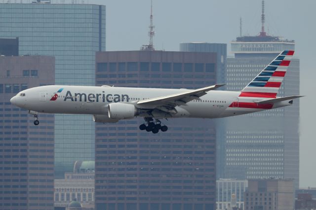 Boeing 777-200 (N760AN) - AA 109 from London on final approach to 15R