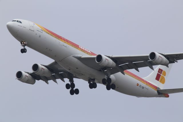 Airbus A340-300 (EC-IDF)