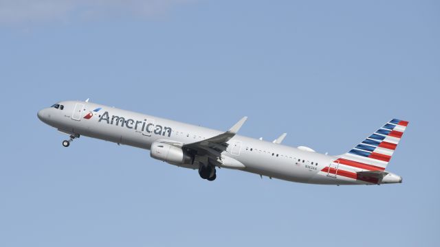 Airbus A321 (N163AA) - Departing LAX on 25R