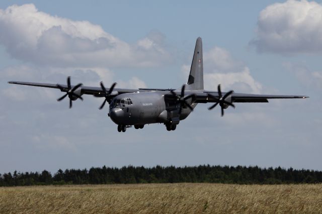 Lockheed C-130 Hercules (B537)