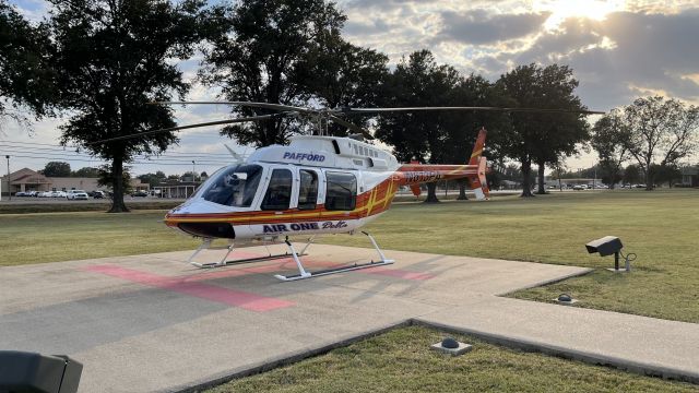 Bell 407 (N613PA) - Pafford Air One Delta waiting for a patient at Bolivar Medical Center