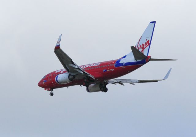 Boeing 737-700 (VH-VBU) - 1.5NM Finals runway 11 Hervey Bay - Queenland