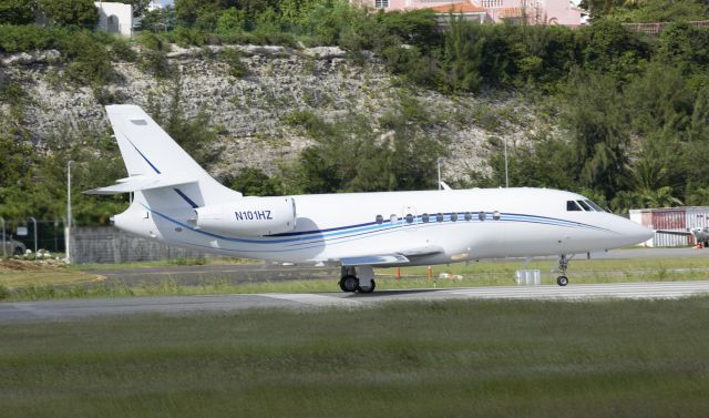 Dassault Falcon 2000 (N101HZ)