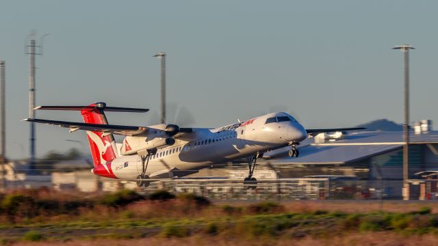de Havilland Dash 8-400 (VH-LQJ)