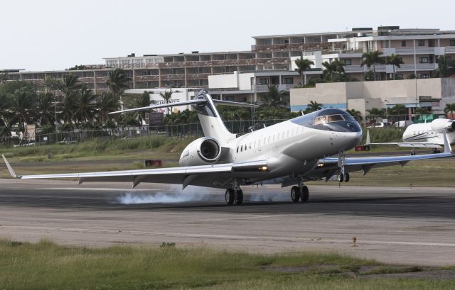 Bombardier Global Express (N343DF)