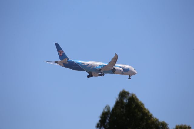 Boeing 787-9 Dreamliner (B-1168)