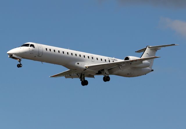 Embraer ERJ-145 (G-CGWV)