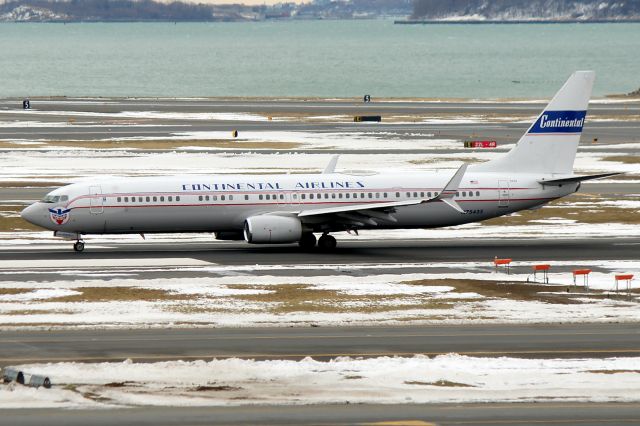 Boeing 737-900 (N75435) - Uniteds Continental retro jet, UA 2394 to Newark, taxiing out on Mike