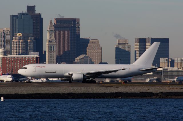 BOEING 767-300 (N761CK)