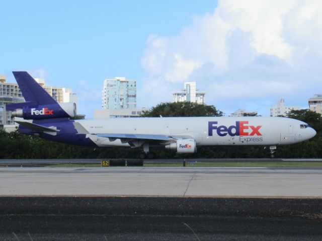 Boeing MD-11 (N643FE)
