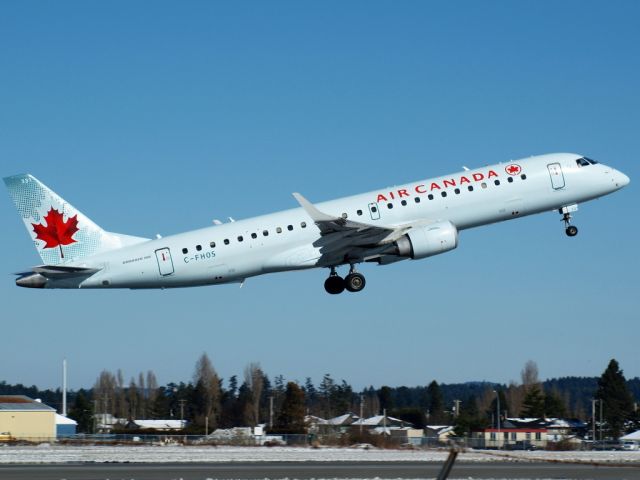 Embraer ERJ-190 (C-FHOS)