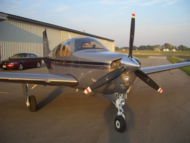 Beechcraft Bonanza (33) (N65Q)