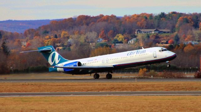 Boeing 717-200 (N945AT) - Citrus 185 rotating off runway 6 bound for Atlanta