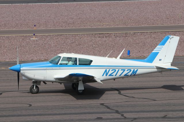Piper PA-24 Comanche (N2172M)