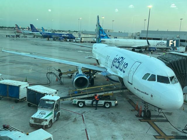 N537JT — - A320CEO N537JT getting ready for an AM Northeast departure