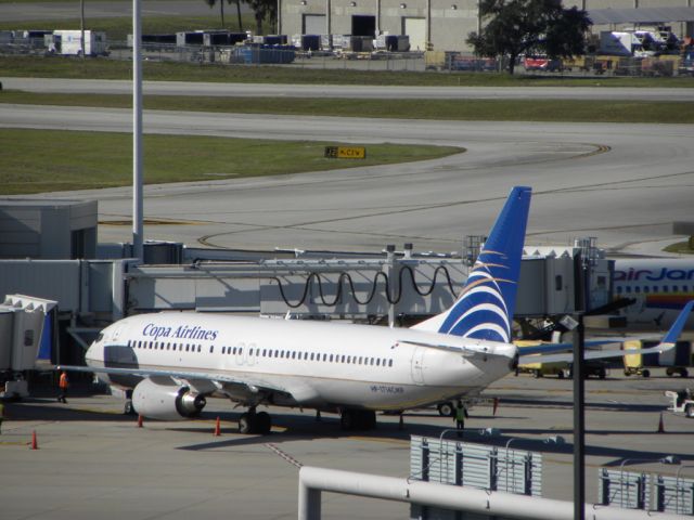 Boeing 737-800 (HP-1714CMP)