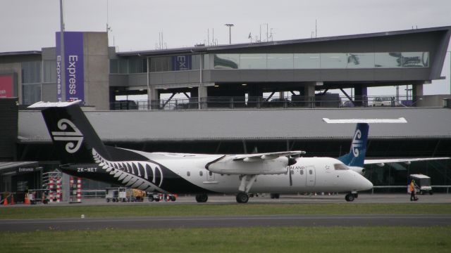 de Havilland Dash 8-300 (ZK-NET)