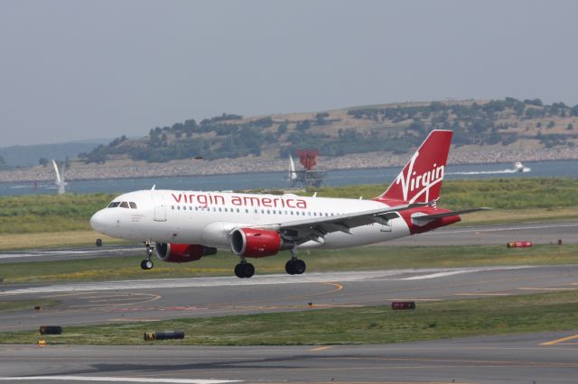 Airbus A319 (N529VA)