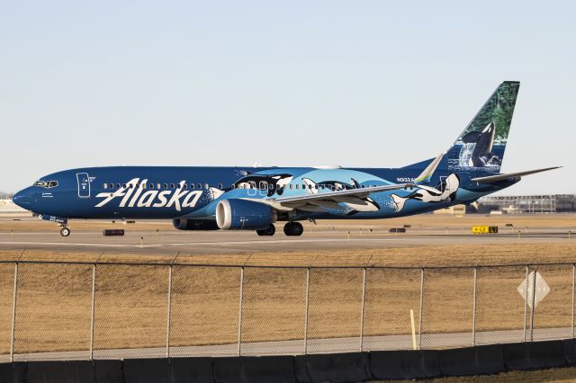 Boeing 737 MAX 9 (N932AK)