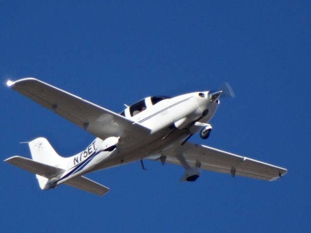 Cirrus SR-20 (N75ET)