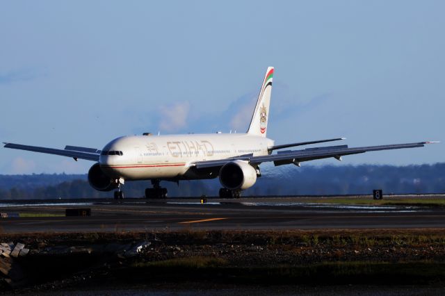 BOEING 777-300ER (A6-ETQ) - This Etihad B77W came to BOS to pick up the Celtics to play two pre-season games in Abu Dhabi. 