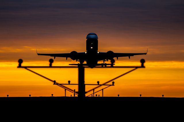 Embraer ERJ-190 — - Sunrise Departure