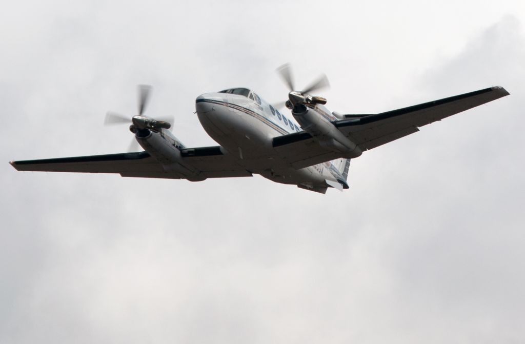 Cirrus SR-22 (N1850X) - Take off RW35.