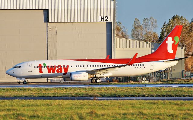 Boeing 737-800 (HL8326) - t'way air b737-8as HL8326 after paint by iac at shannon 31/10/18.