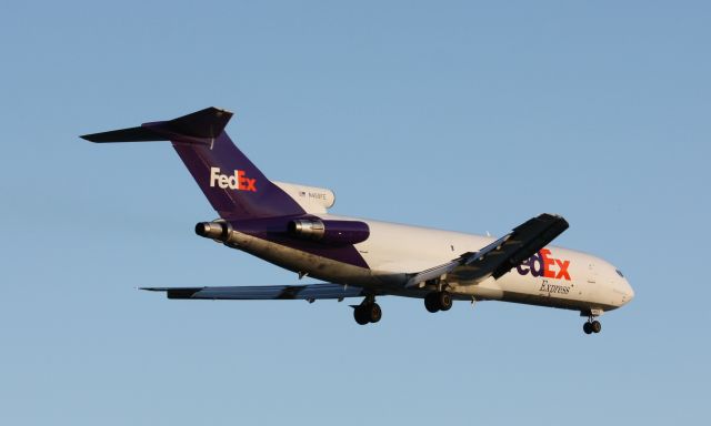 BOEING 727-200 (N469FE)