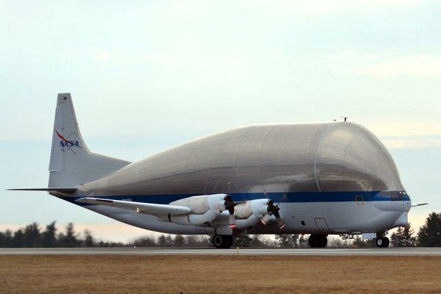 Aero Spacelines Super Guppy (N941NA)